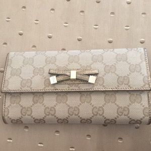 Authentic Gucci canvas wallet